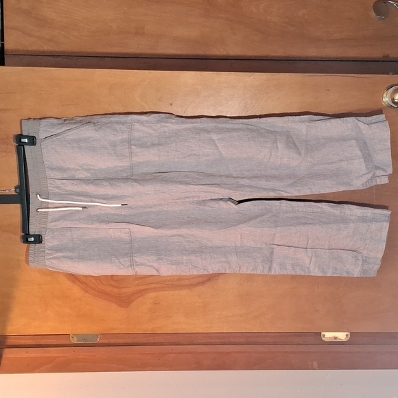 Athleta Pants - Atheta Woman size 14 Grey elastic waist, striped pants with drawstring.